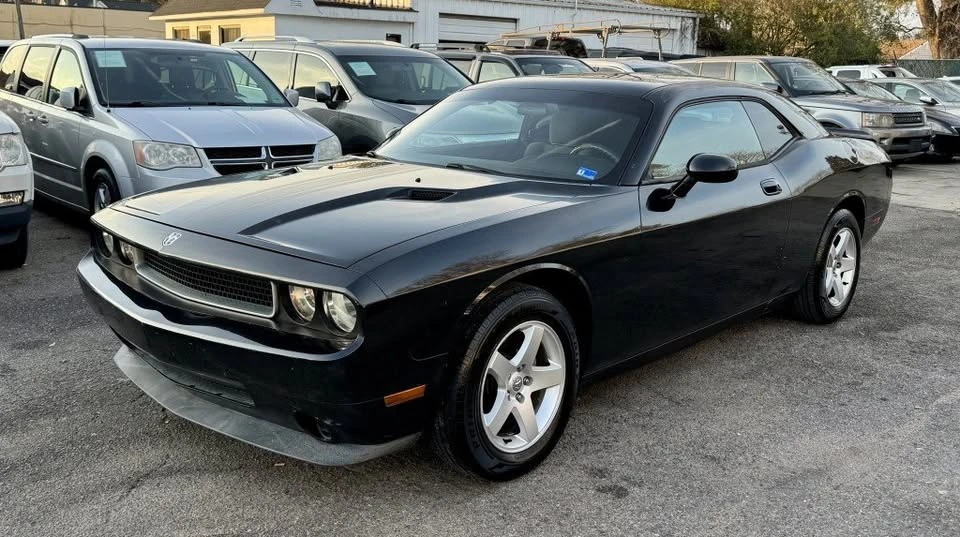 2010 Dodge Challenger 3rd Gen - Image 3 of 20