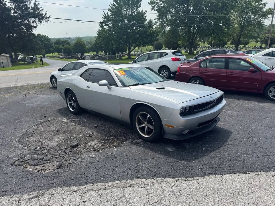 2010 Dodge Challenger 3rd Gen - Image 8 of 12