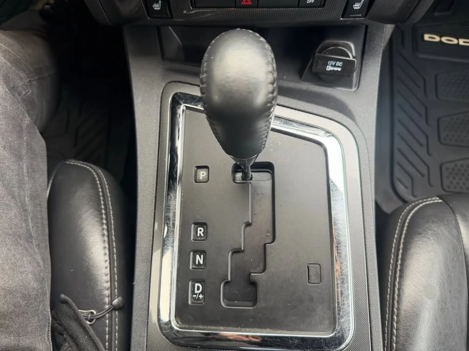 2010 Dodge Challenger 3rd Gen - Image 17 of 20