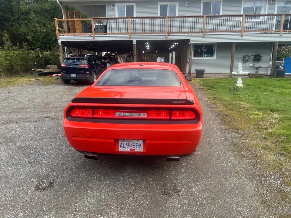 2010 Dodge Challenger 3rd Gen - Image 4 of 15