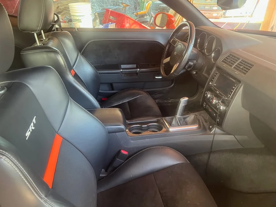 2010 Dodge Challenger 3rd Gen - Image 14 of 15
