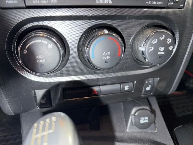 2010 Dodge Challenger 3rd Gen - Image 11 of 17