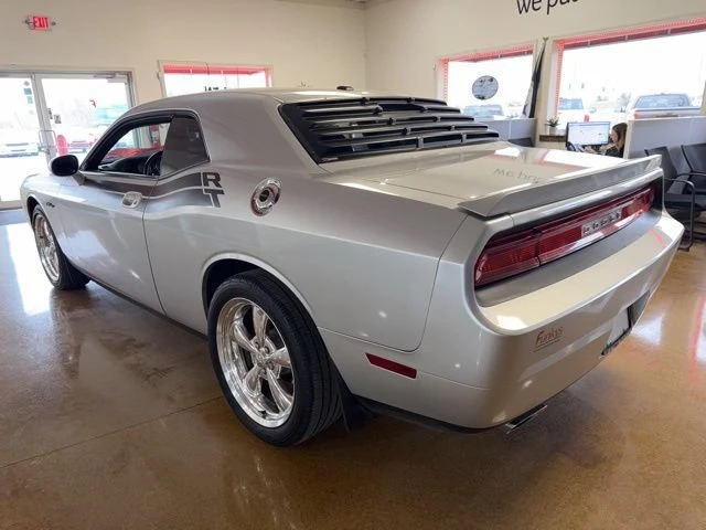 2010 Dodge Challenger 3rd Gen - Image 5 of 17