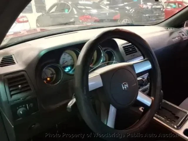2010 Dodge Challenger - Image 7 of 14