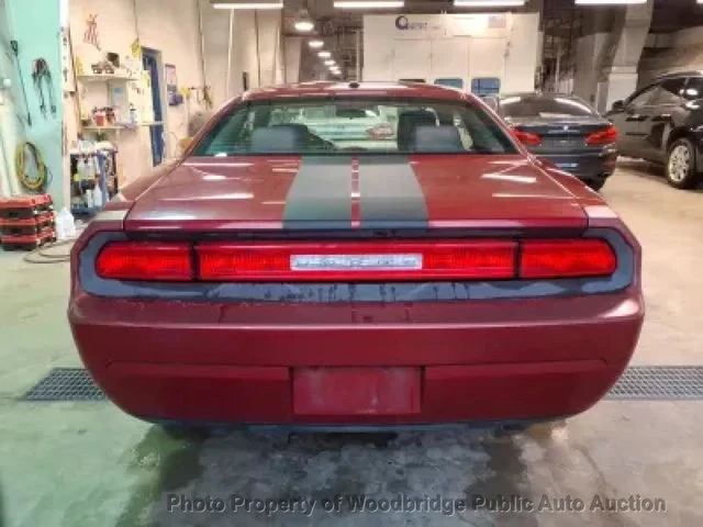 2010 Dodge Challenger - Image 5 of 14