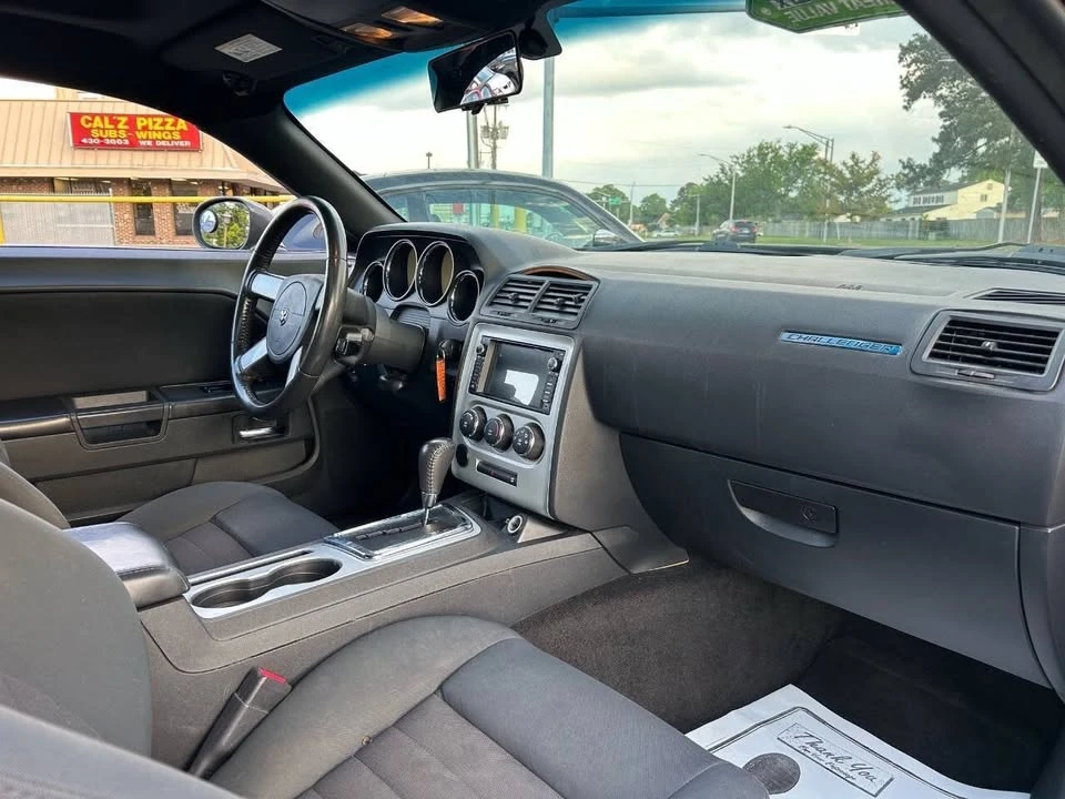 2010 Dodge Challenger - Image 14 of 20