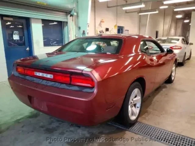 2010 Dodge Challenger - Image 6 of 14