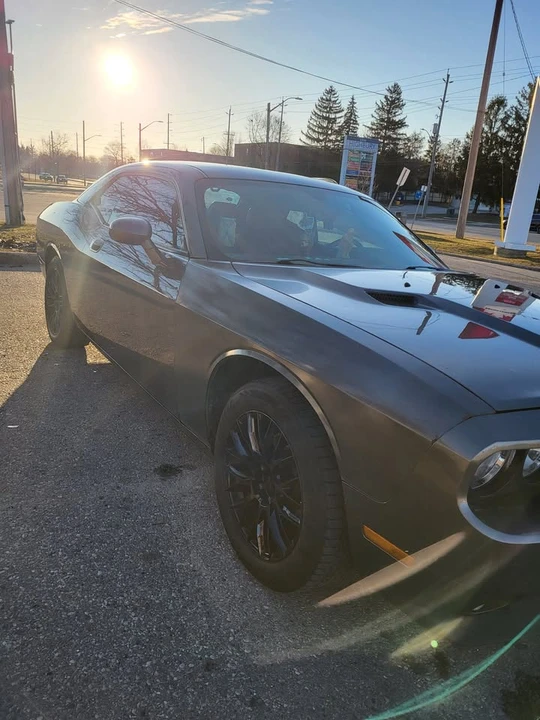 2010 Dodge Challenger 3rd Gen - Image 9 of 12