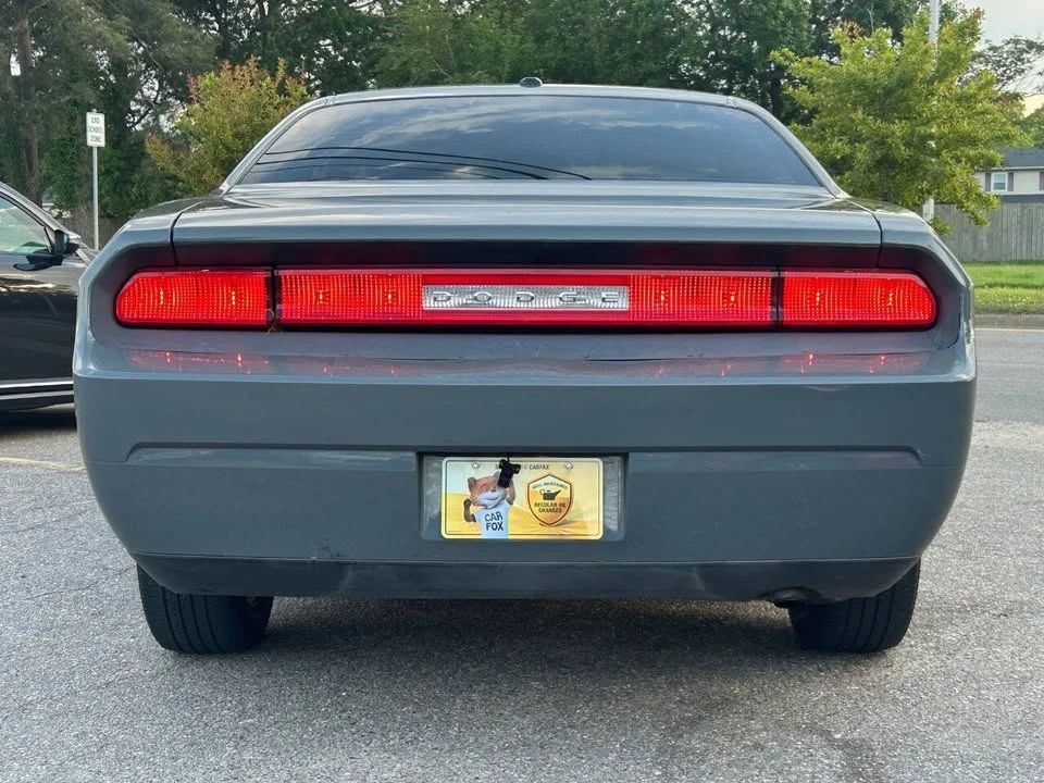 2010 Dodge Challenger - Image 5 of 20