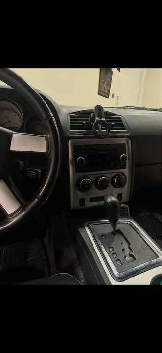 2010 Dodge Challenger 3rd Gen - Image 13 of 14