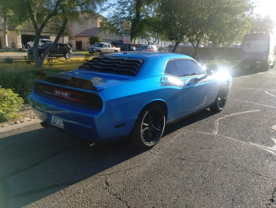 2010 Dodge Challenger - Image 3 of 7