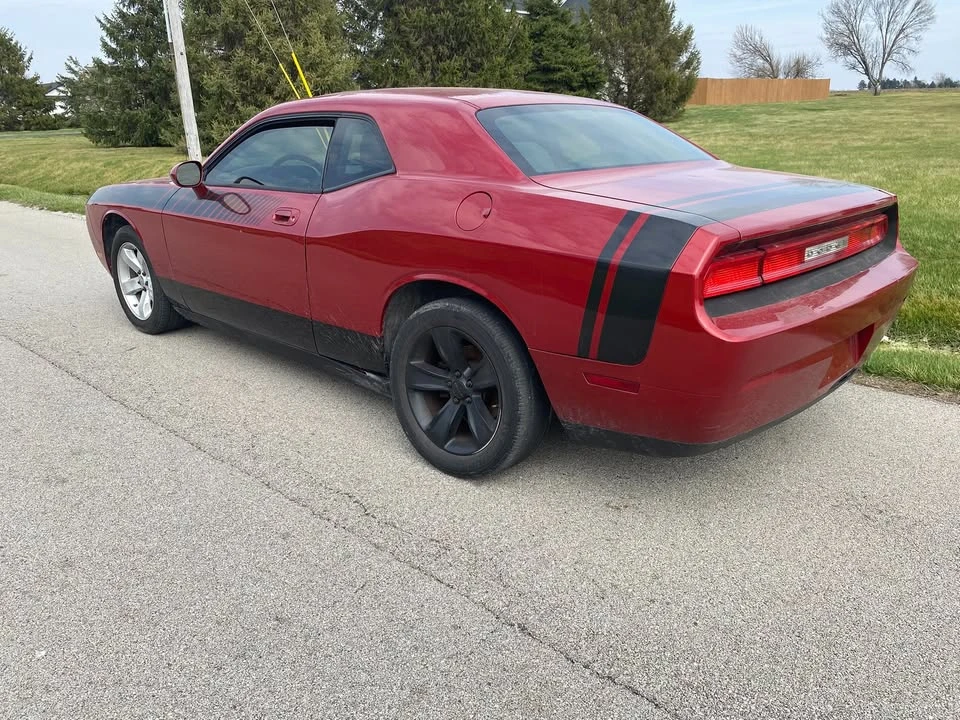 2010 Dodge Challenger 3rd Gen - Image 3 of 7