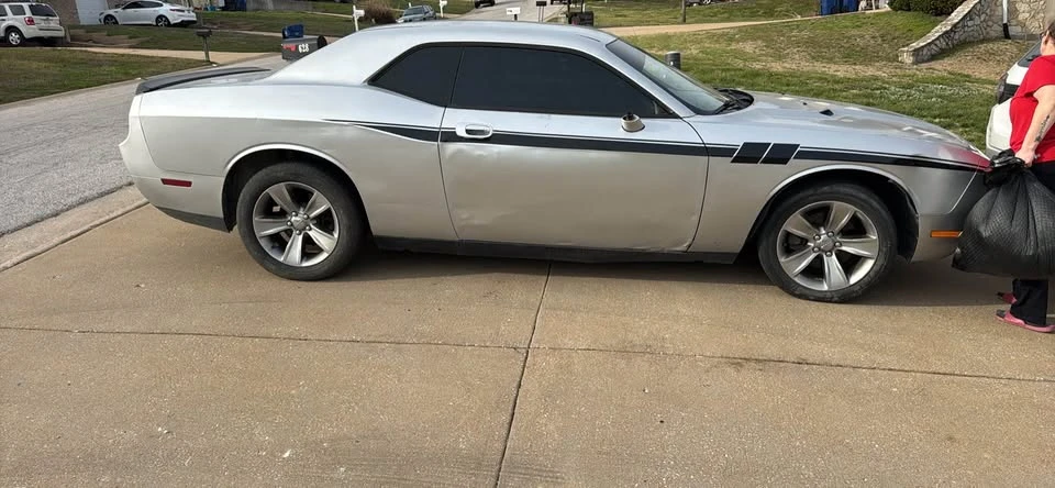 2010 Dodge Challenger 3rd Gen - Image 3 of 4