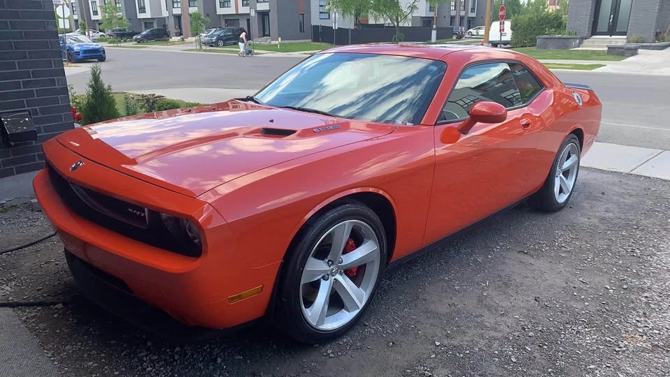 2010 Dodge Challenger - Image 2 of 4