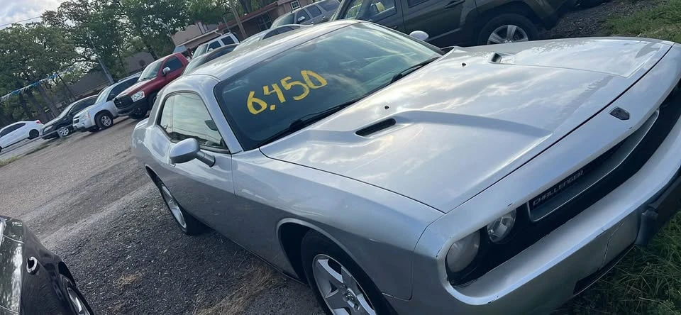 2010 Dodge Challenger 3rd Gen - Image 2 of 6