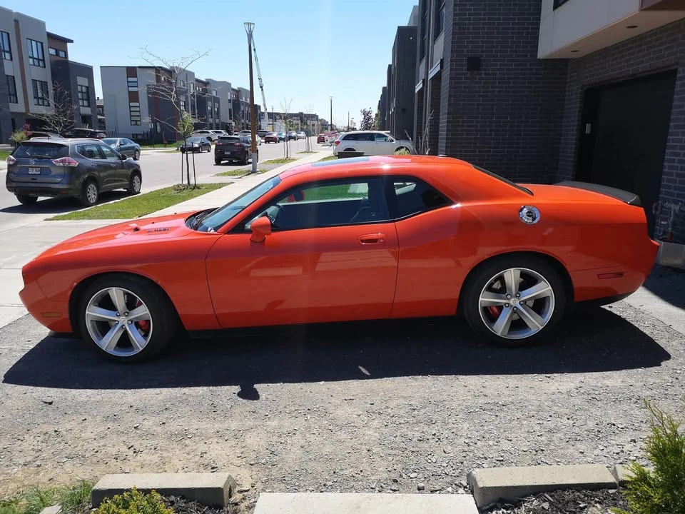 2010 Dodge Challenger - Image 3 of 4