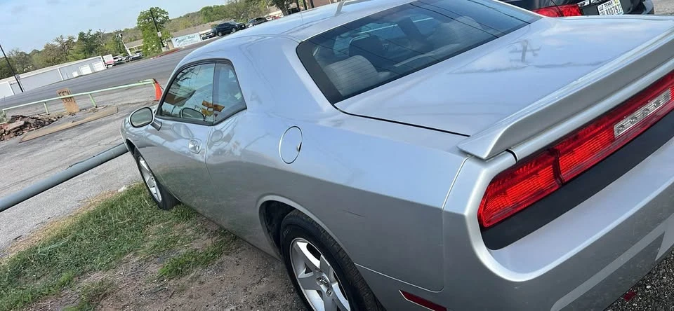 2010 Dodge Challenger 3rd Gen - Image 4 of 6