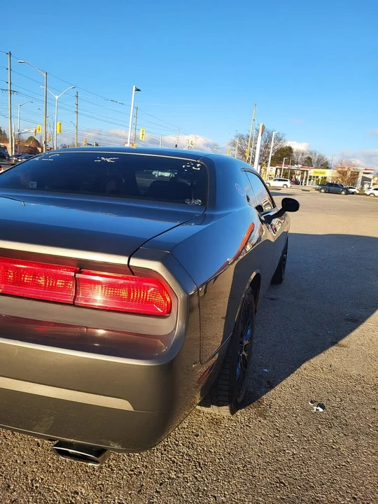 2010 Dodge Challenger 3rd Gen - Image 6 of 12