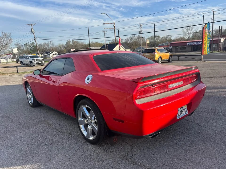 2010 Dodge Challenger 3rd Gen - Image 3 of 8