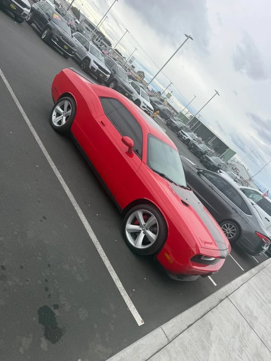 2010 Dodge Challenger 3rd Gen - Image 2 of 3