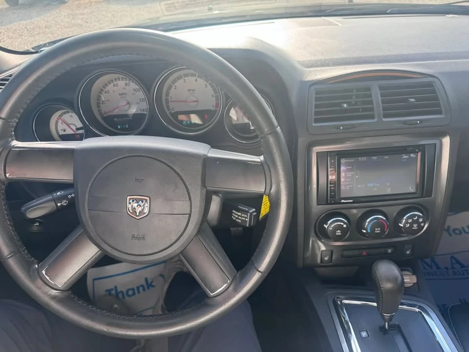 2010 Dodge Challenger - Image 9 of 12