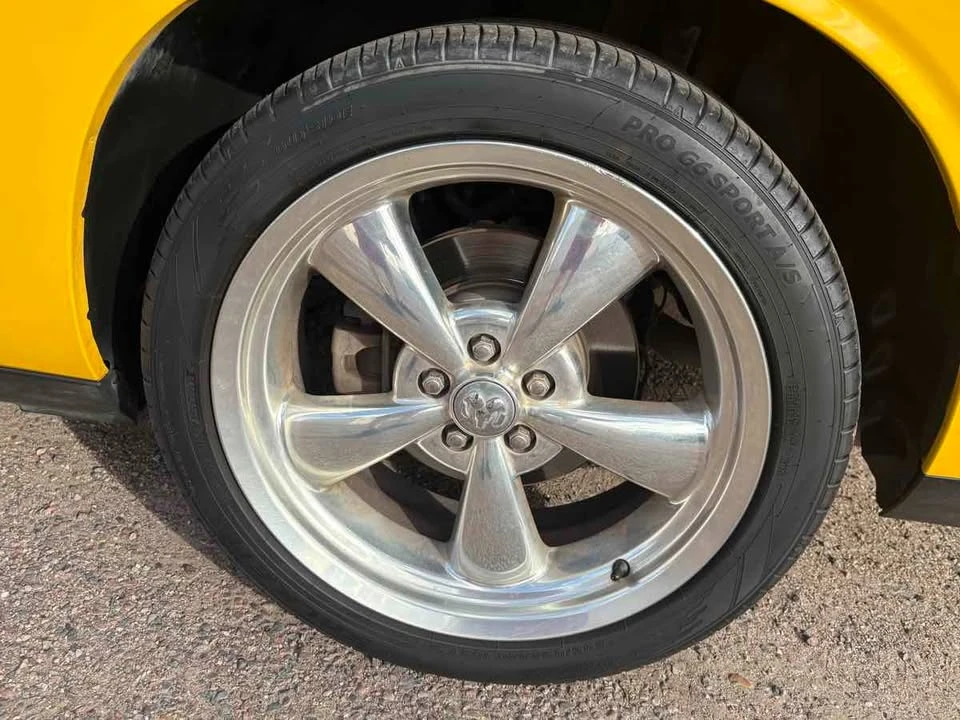 2010 Dodge Challenger 3rd Gen - Image 17 of 20