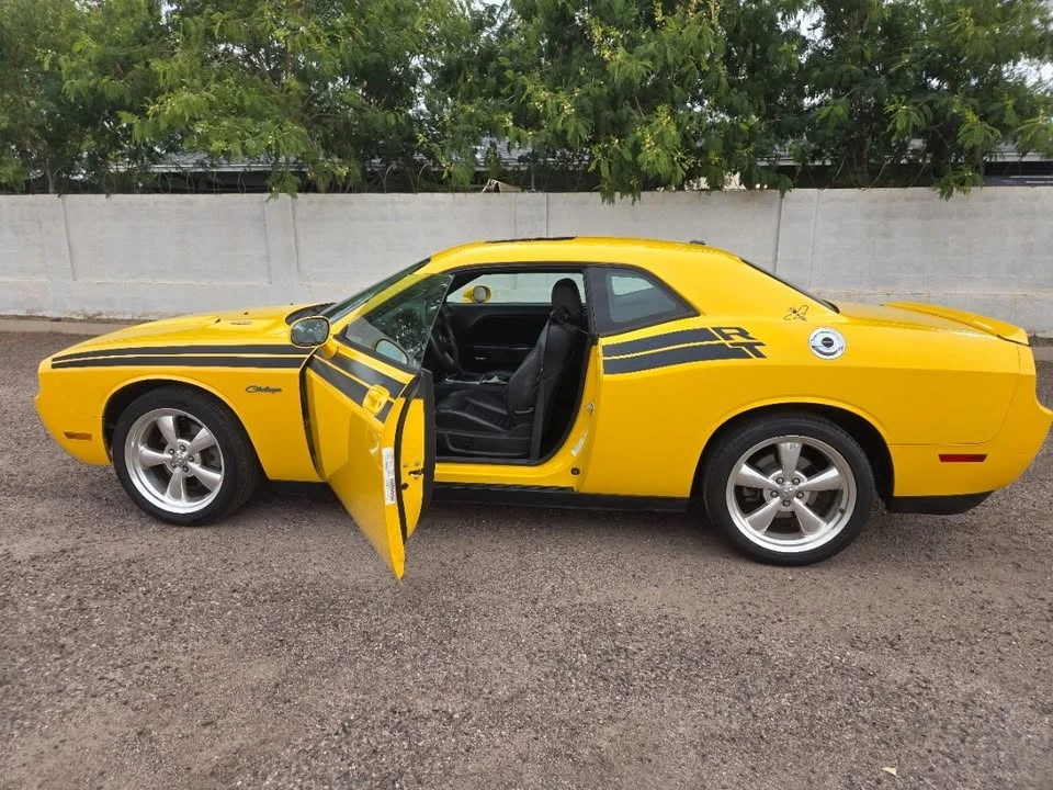 2010 Dodge Challenger 3rd Gen - Image 6 of 20