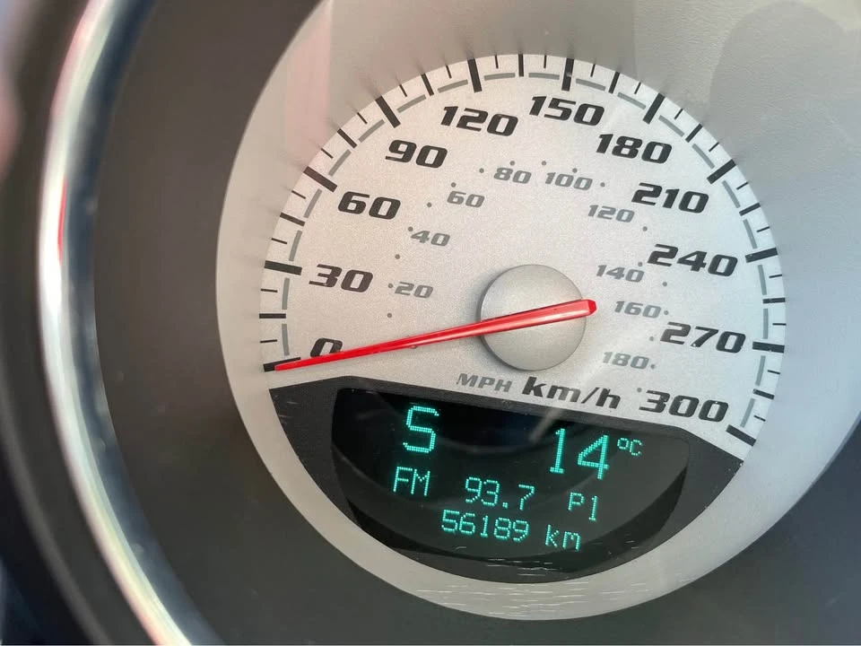 2010 Dodge Challenger 3rd Gen - Image 5 of 7