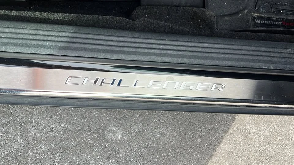 2010 Dodge Challenger 3rd Gen - Image 17 of 20