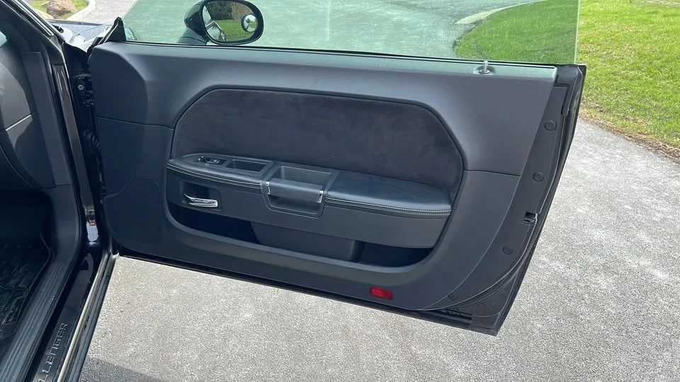 2010 Dodge Challenger 3rd Gen - Image 13 of 20