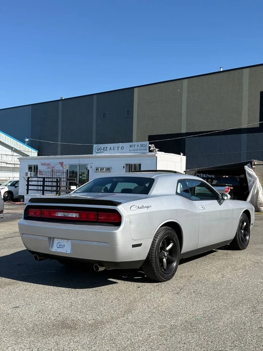 2010 Dodge Challenger 3rd Gen - Image 4 of 9
