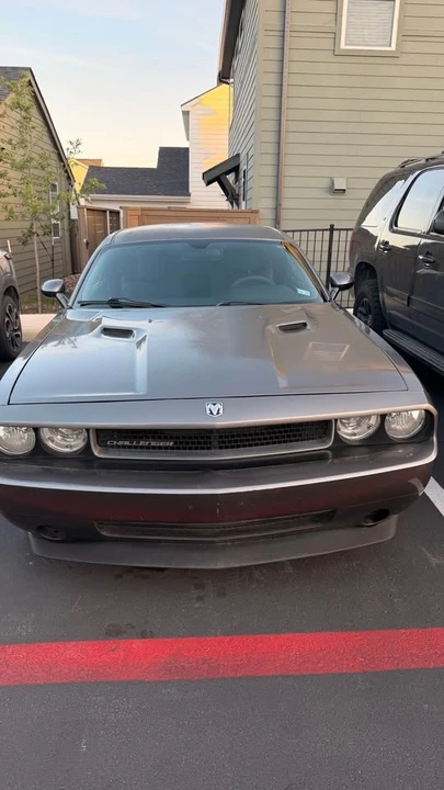 2010 Dodge Challenger 3rd Gen - Image 5 of 10