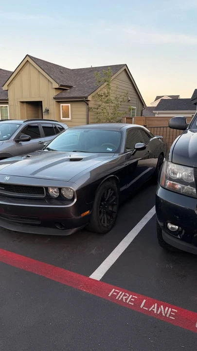 2010 Dodge Challenger 3rd Gen - Image 2 of 10