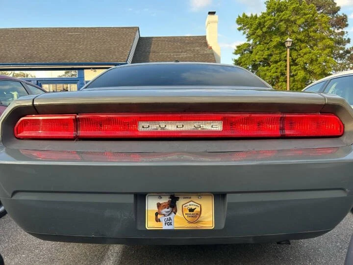 2010 Dodge Challenger 3rd Gen - Image 19 of 20