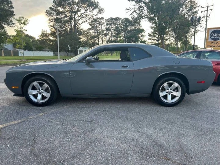 2010 Dodge Challenger 3rd Gen - Image 7 of 20