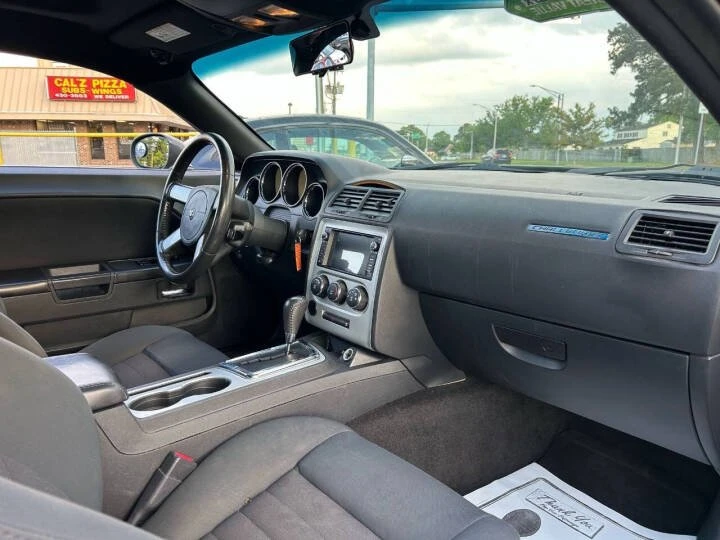 2010 Dodge Challenger 3rd Gen - Image 14 of 20