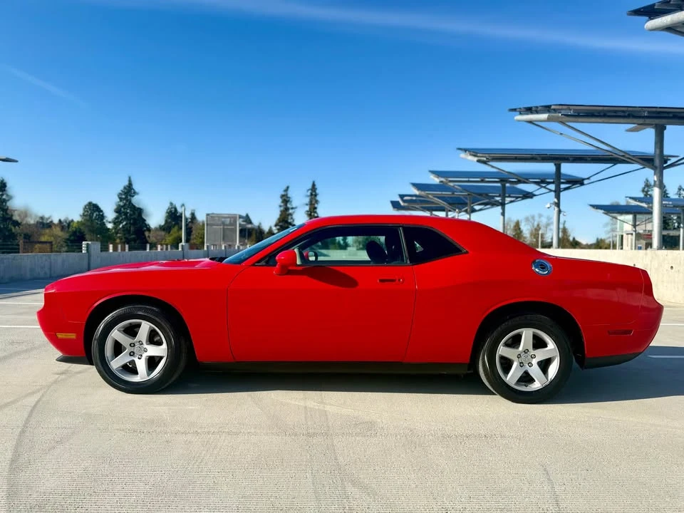 2010 Dodge Challenger 3rd Gen - Image 2 of 11