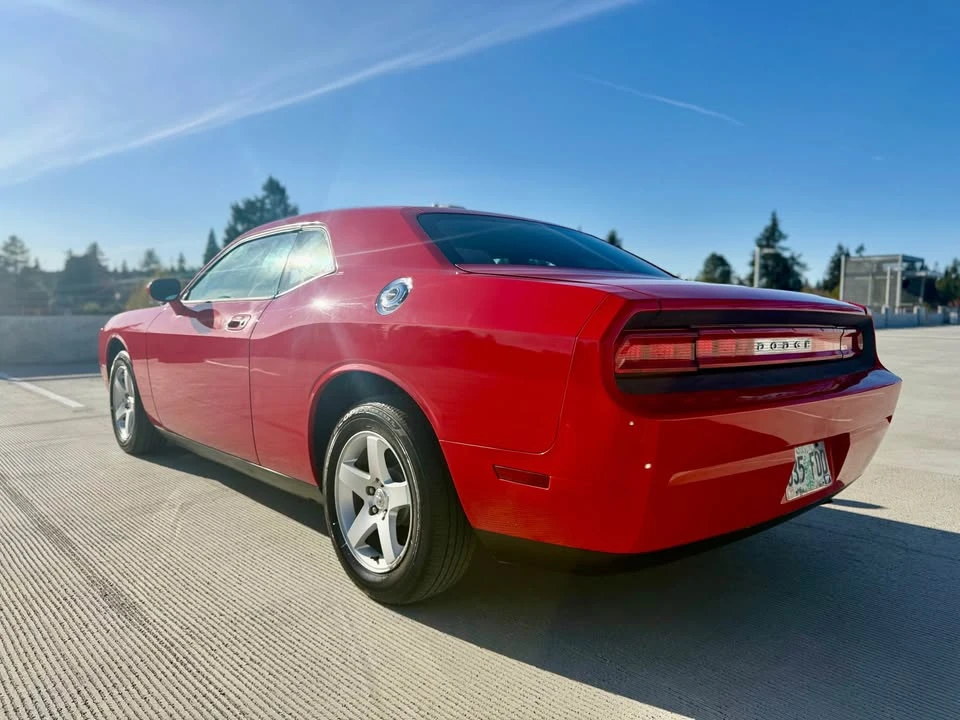 2010 Dodge Challenger 3rd Gen - Image 3 of 11