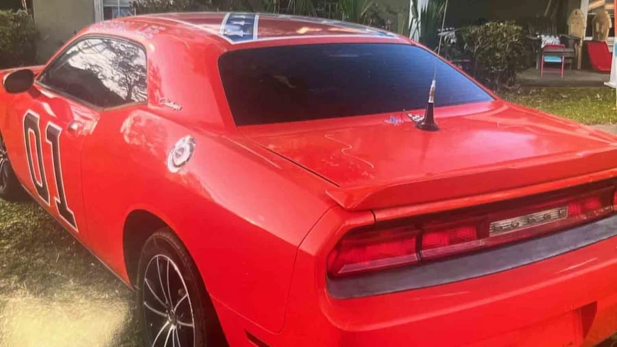 2010 Dodge Challenger 3rd Gen - Image 2 of 27