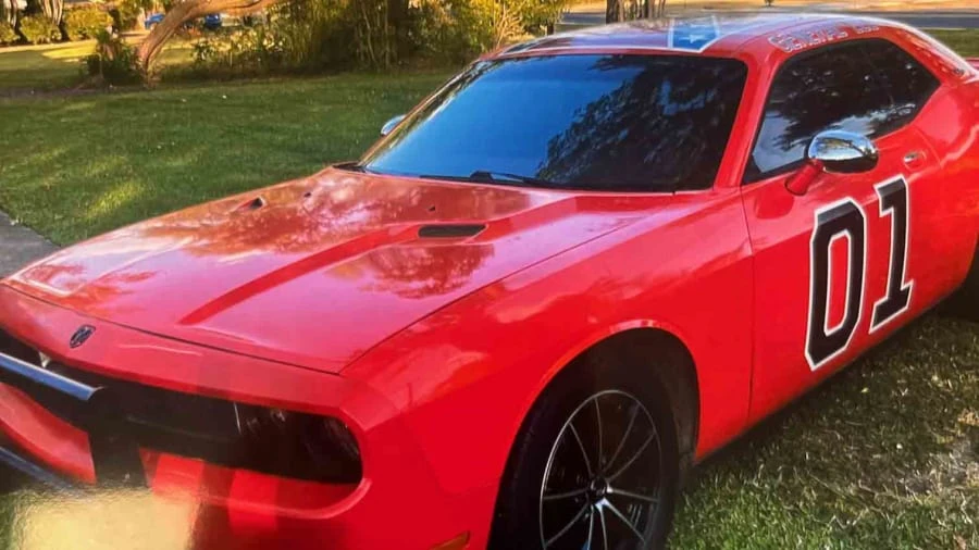2010 Dodge Challenger 3rd Gen - Image 3 of 27