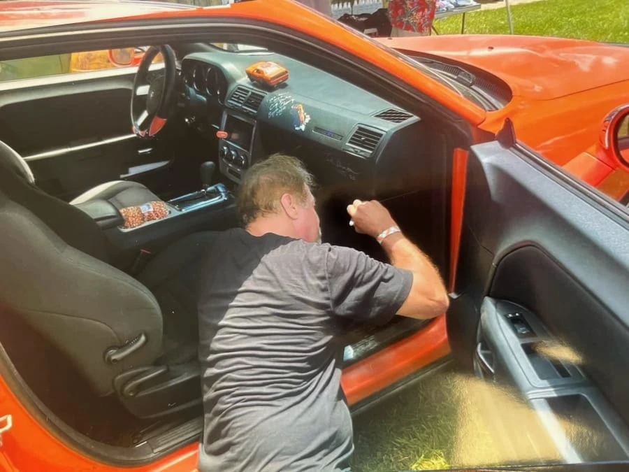 2010 Dodge Challenger 3rd Gen - Image 17 of 27