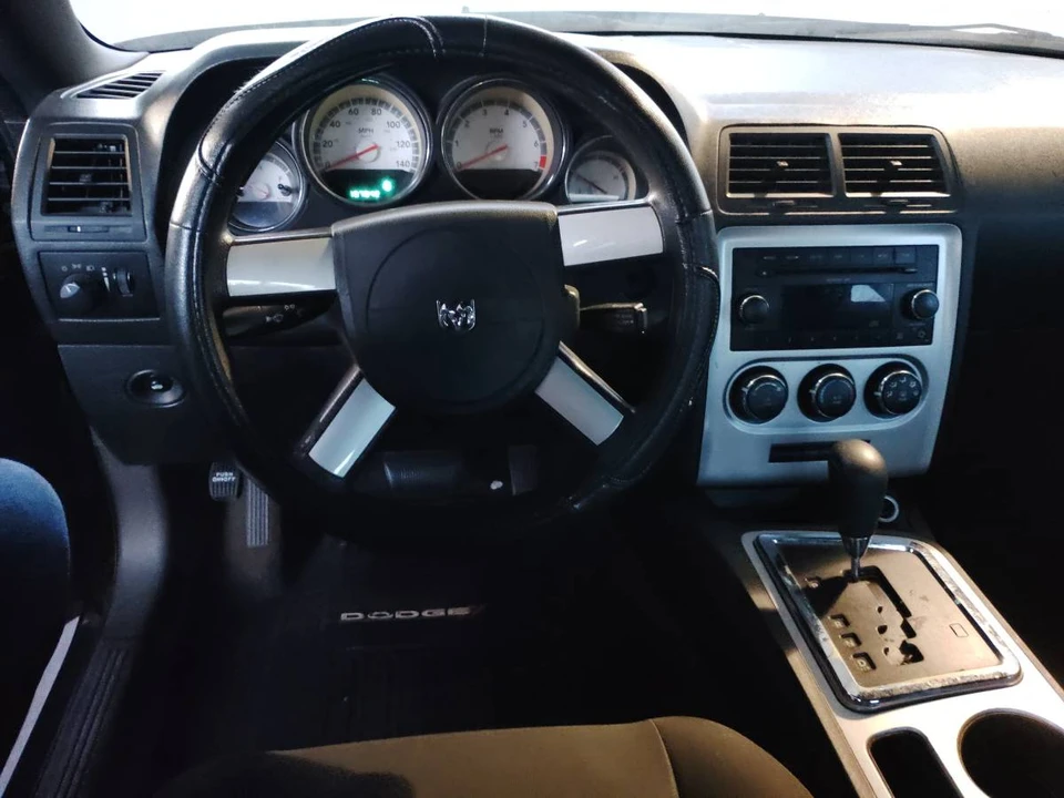 2010 Dodge Challenger 3rd Gen - Image 8 of 15