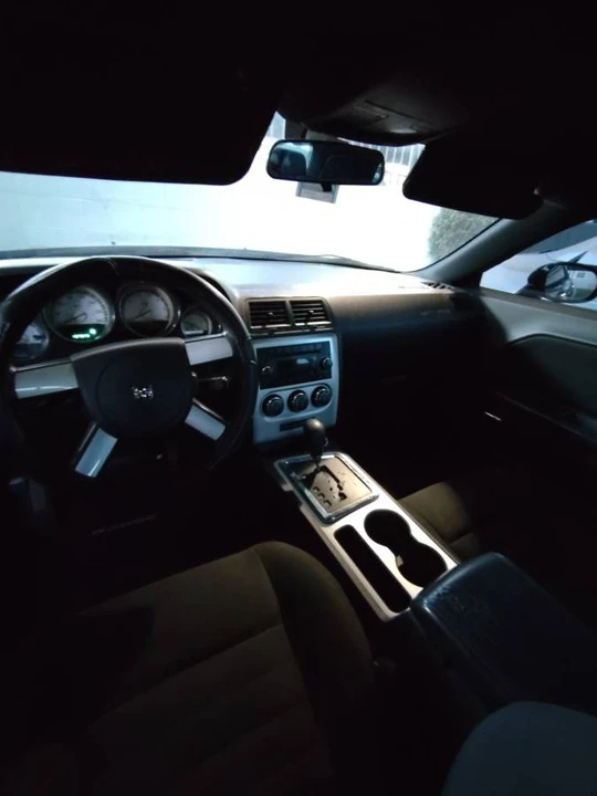 2010 Dodge Challenger 3rd Gen - Image 5 of 15