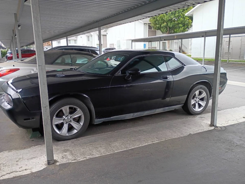2010 Dodge Challenger 3rd Gen - Image 3 of 15