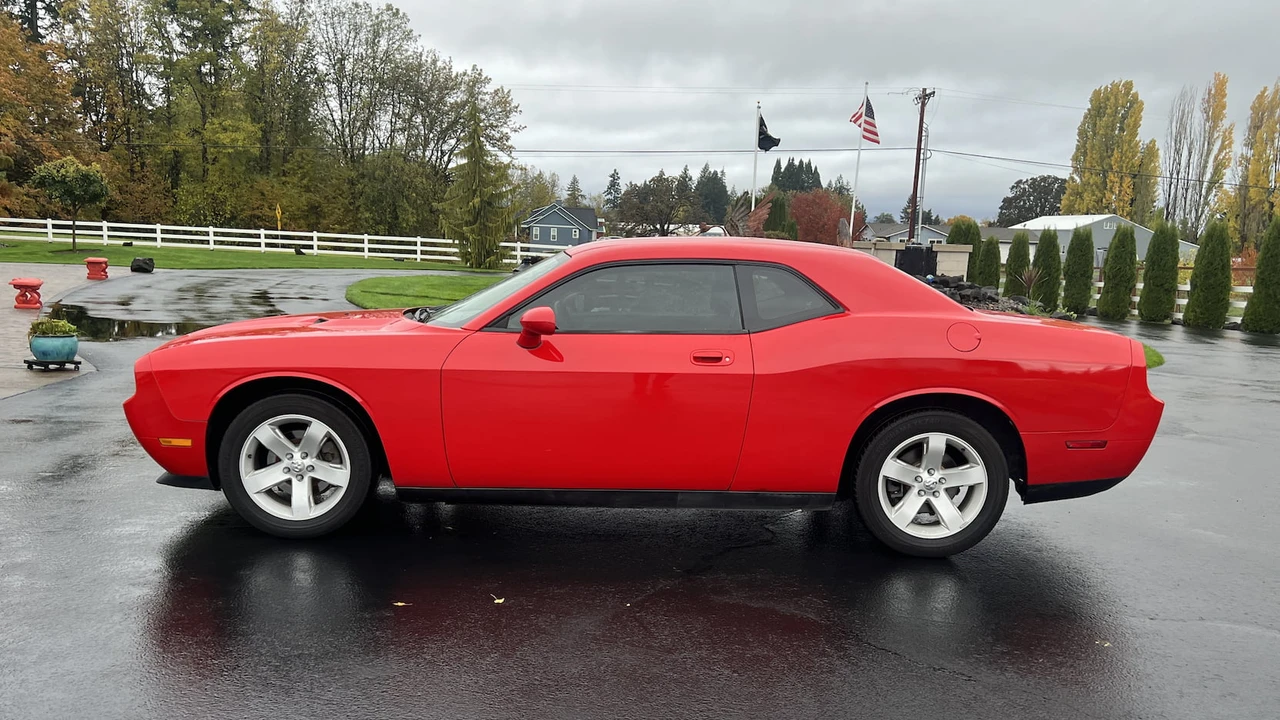 2010 Dodge Challenger 3rd Gen - Image 2 of 25