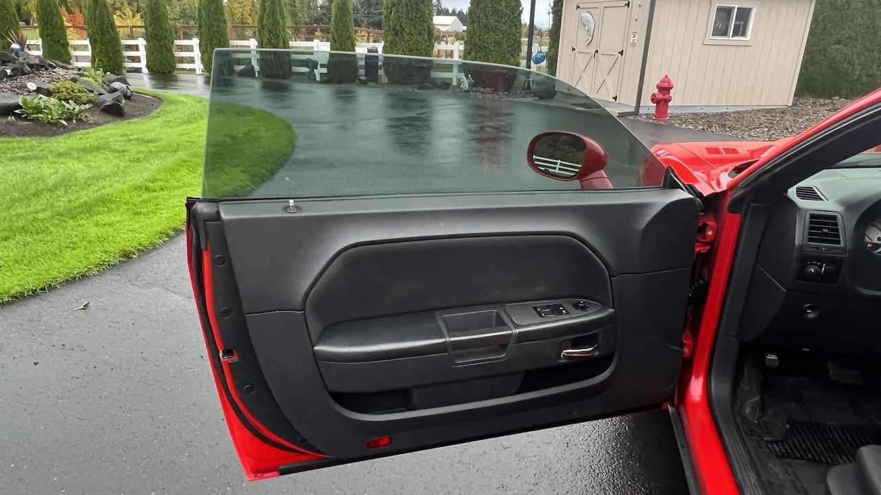 2010 Dodge Challenger 3rd Gen - Image 10 of 25