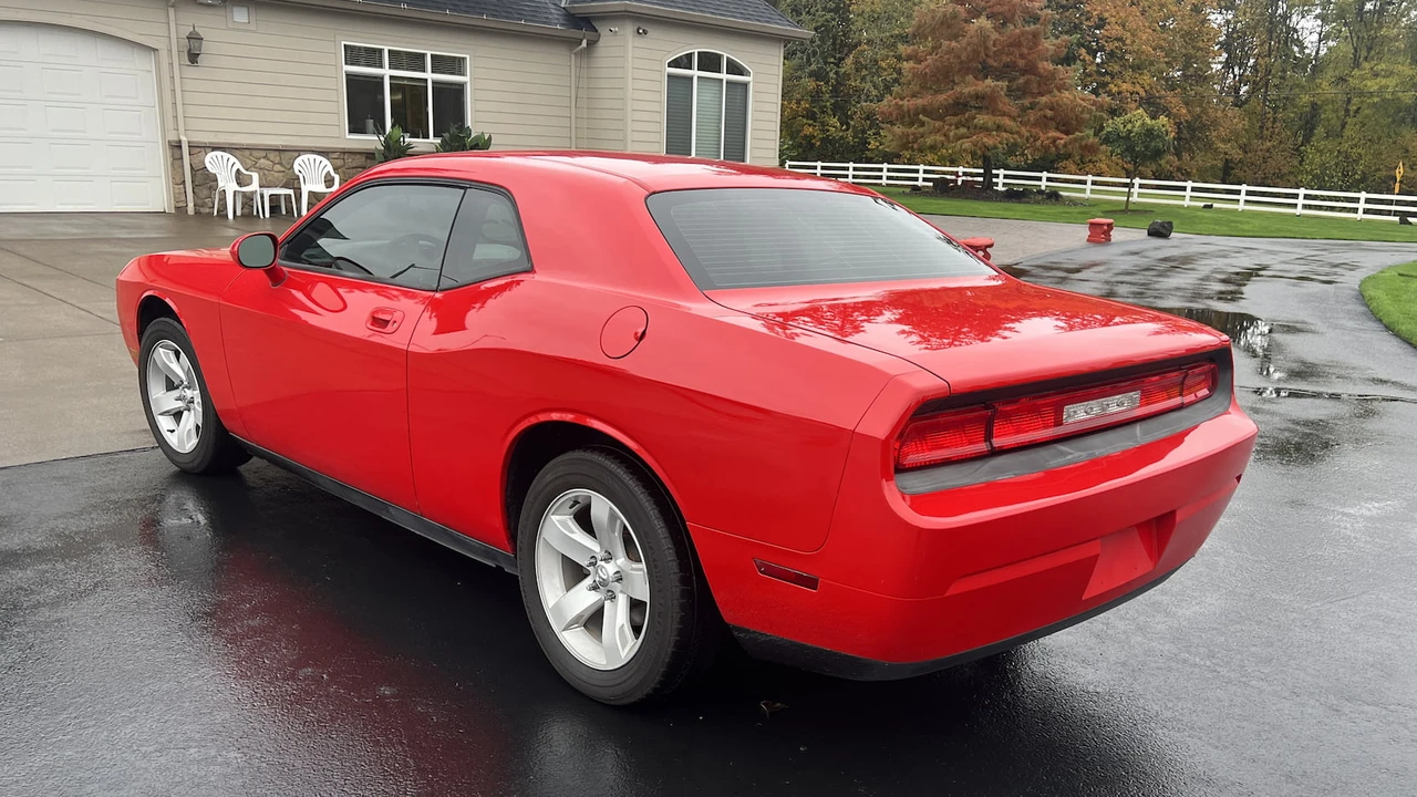2010 Dodge Challenger 3rd Gen - Image 22 of 25