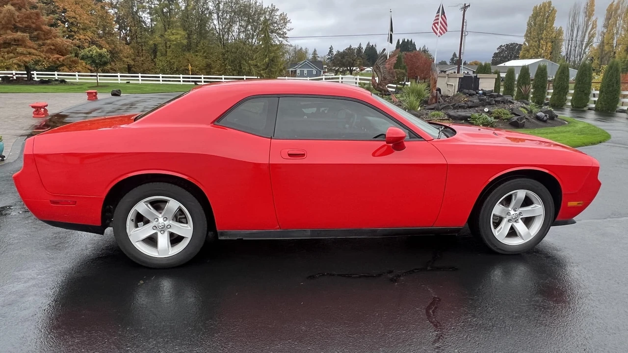 2010 Dodge Challenger 3rd Gen - Image 24 of 25
