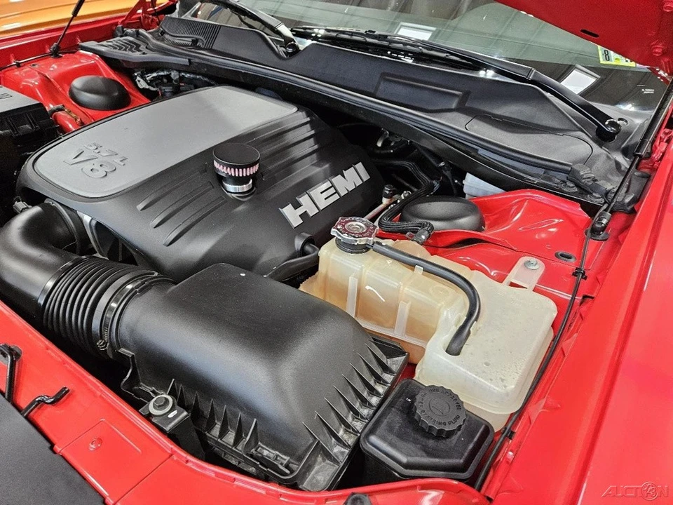 2010 Dodge Challenger 3rd Gen - Image 5 of 14