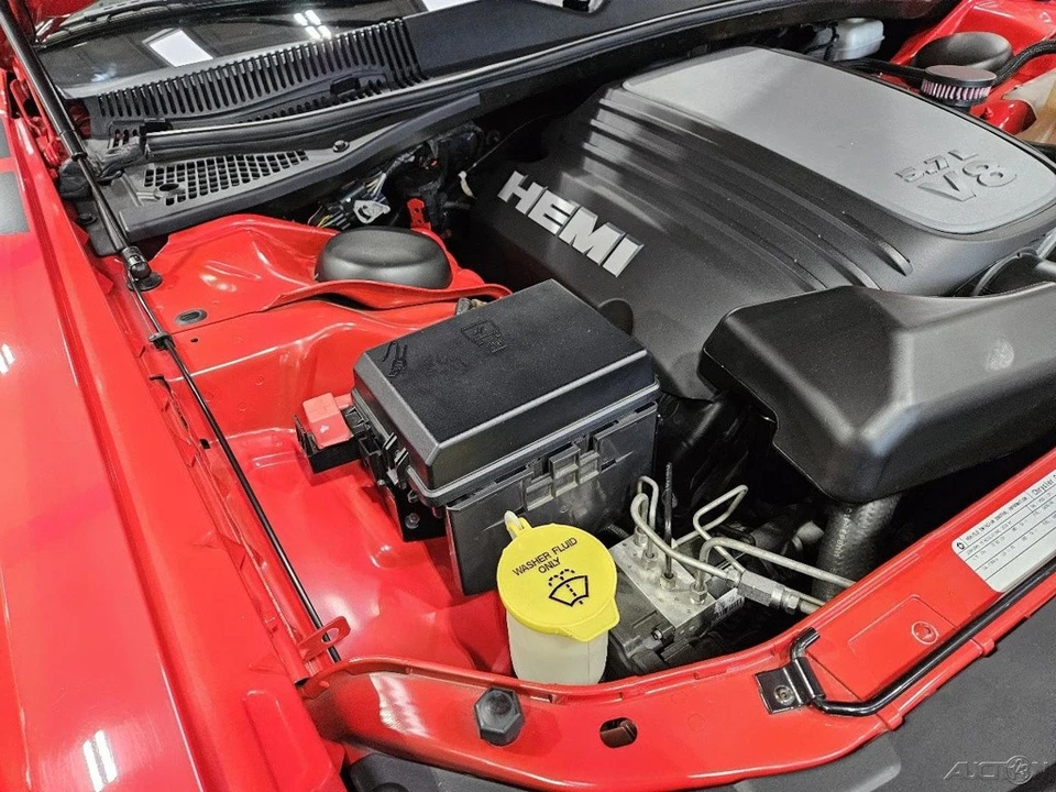 2010 Dodge Challenger 3rd Gen - Image 4 of 14